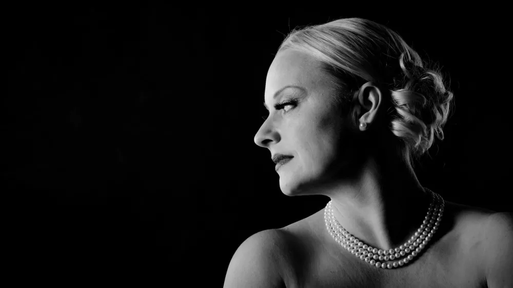 Sopranistka Sabina Cvilak bo na silvestrovo gostja projekta Janez Dovč &amp; Sounds of Slovenia. Vstopnice za dogodek so &scaron;e na voljo. Foto: Darja &Scaron;travs Tisu