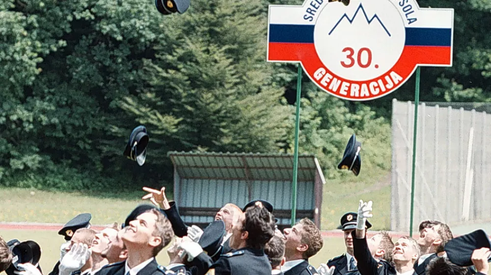 Srednja policijska &scaron;ola Tacen, 