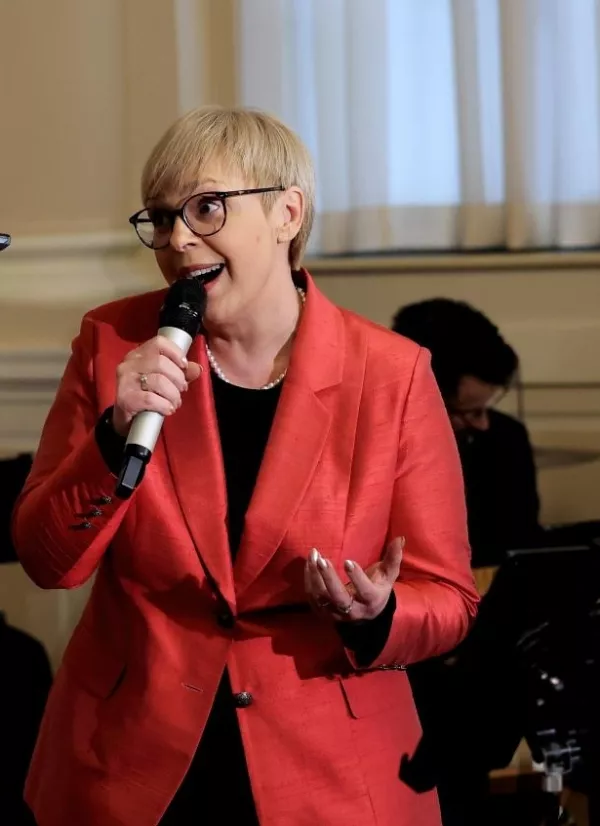 Nata&scaron;a Pirc Musar rada zapoje. F STA