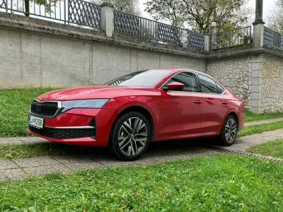 Octavia ni najlep&scaron;i, je pa zagotovo eden najuporabnej&scaron;ih avtomobilov na trgu. Njena velika odlika je prostornost, tudi v limuzinski različici. Foto: Matej &Scaron;takul