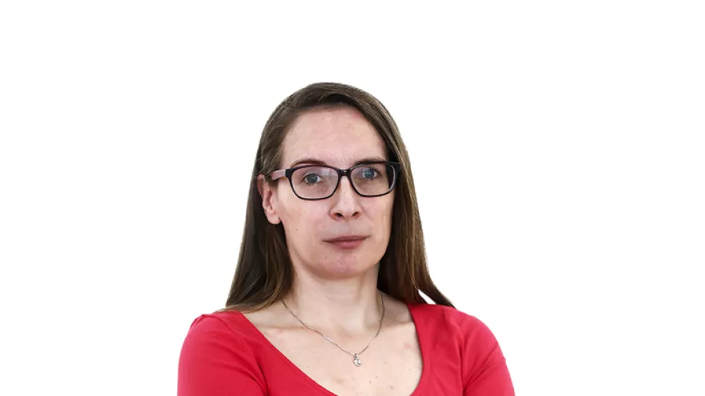 Vanja BrkićZA ONLINE - Redakcija Dnevnik 2024 - portreti za komentarje in kolumne - kolumnisti - komentatorji &ndash; novinarji - portret //FOTO: Luka Cjuha