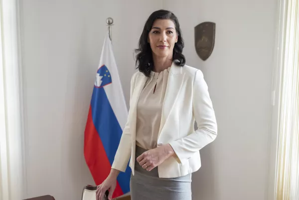 - 11.04.2023 - dr. Dominika &Scaron;varc Pipan, pravnica - ministrica za pravosodje od 1. junija 2022 v 15. vladi Republike Slovenije pod vodstvom Roberta Goloba. //FOTO: Nik Erik NeubauerOPOMBA: DNEVNIKOV OBJEKTIV &ndash; INTERVJU 2023