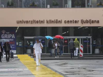 - glavna stavba UKC &ndash; Unverzitetni klinični center v Ljubljanit,- 01.03.2024 &ndash; stavka zdravnikov - začeli uveljavljati umiki soglasij zdravnikov za nadurno delo, s čimer Fides zaostruje stavko, ki poteka že sedem tednov. //FOTO: Bojan Velikonja