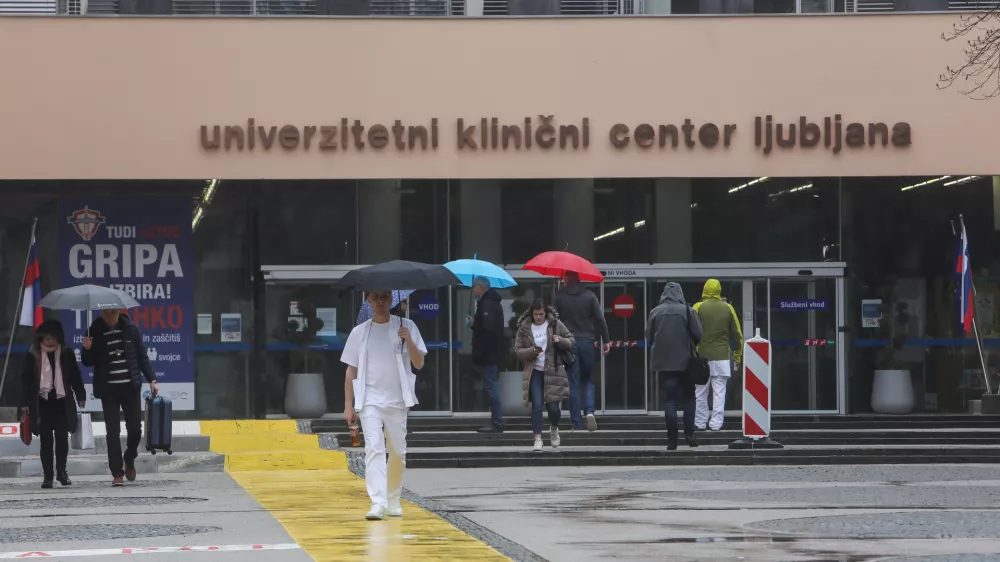 - glavna stavba UKC &ndash; Unverzitetni klinični center v Ljubljanit,- 01.03.2024 &ndash; stavka zdravnikov - začeli uveljavljati umiki soglasij zdravnikov za nadurno delo, s čimer Fides zaostruje stavko, ki poteka že sedem tednov. //FOTO: Bojan Velikonja