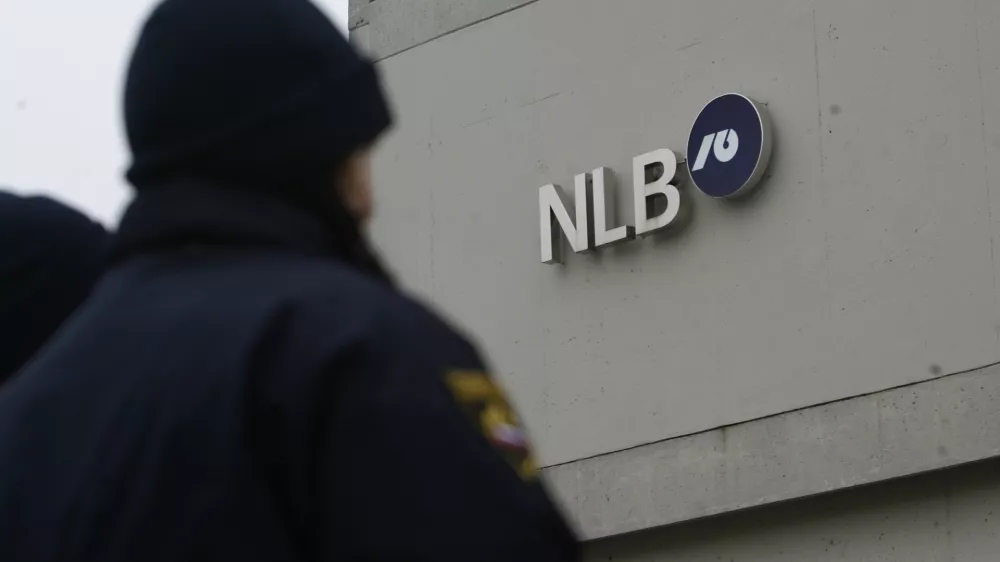 - Duplica pri Kamniku - rop banke - Poslovalnica NLB Duplica, podružnica Gorenjska in Kamnik Ljubljanska cesta 45. /FOTO; Matej Pov&scaron;e