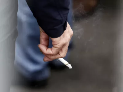 - ilustrativna fotografija - kajenje - kadilci - zasvojenost//FOTO: Luka Cjuha