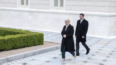 Nata&scaron;a Pirc Musar in&nbsp;Ale&scaron; Musar apila lani ob praznovanju 20-letnice članstva Slovenije v EU.&nbsp;/ Foto: Jaka Gasar