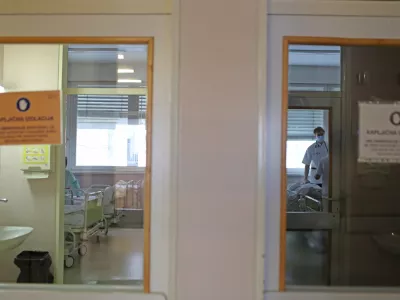 Težave z name&scaron;čanjem bolnikov in prerazporejanjem zmogljivosti se ob porastu okužb vrstijo iz leta v leto. Fotografija je simbolična. Foto:&nbsp;Bojan Velikonja&nbsp;