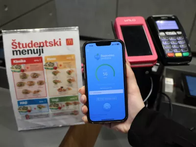 Med najbolj obiskanimi &scaron;e vedno ostaja veriga s hitro prehrano McDonald's. Foto: Luka Cjuha