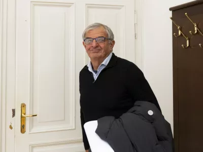 Japec Jakopin je imel za včeraj pripravljen dalj&scaron;i pisni zagovor, a ga ni imel priložnosti prebrati. Foto: Nik Erik Neubauer