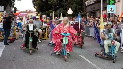 Vrhunec karnevala v Opatiji je Balinjerada - nora dirka na kolesih. F IG/opatija na dlani