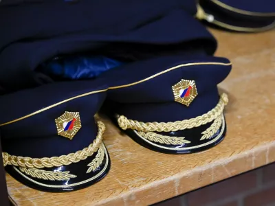 Policija, simbolična fotografija.- 3.04.2024 &ndash; Podelitev medalj policije za hrabrost in požrtvovalnost. Policijska akademija, Tacen. //FOTO: Nik Erik Neubauer