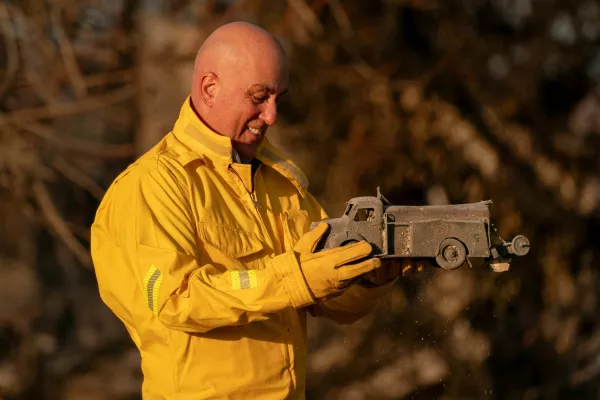Pedram Salimpour je na pogori&scaron;ču na&scaron;el otrokovo igračko.&nbsp;/ Foto: Reuters