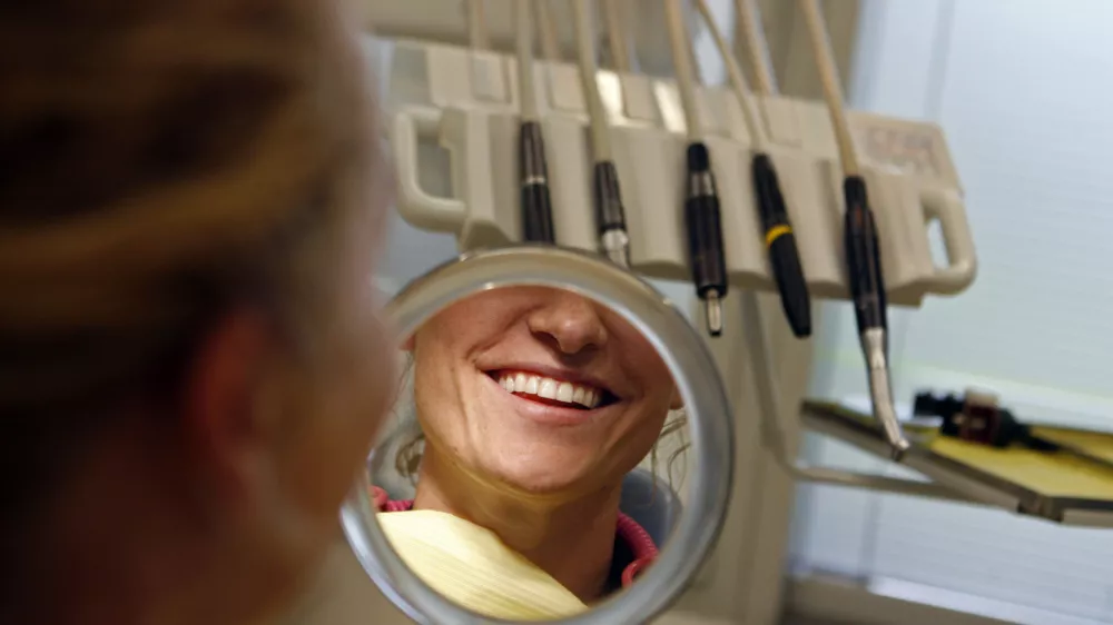 Opu&scaron;čanje amalgama bo zahtevalo dodatne ekipe in dodaten denar, Slovenija pa se je pri tem zna&scaron;la v &scaron;tevilnih zagatah. Rezultat je tudi odlog, zaradi katerega bodo spremembe vse prebivalce zajele &scaron;ele sredi prihodnjega leta. Foto: Bojan Velikonja&nbsp;