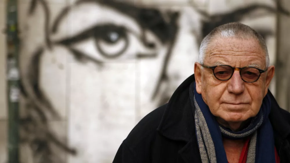 Dramatik, režiser, esejist in pisatelj Du&scaron;an Jovanović je bil vsestranski ustvarjalec, čigar pestro življenje in delo bo poskusila zajeti pregledna razstava v Cankarjevem domu. Foto: Bojan Velikonja