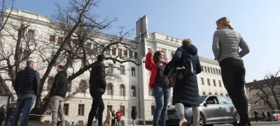 - 07.03.2022 - Vrhovno sodišče Ljubljana, Tavčarjeva 9 - bombni preplah v sodni palači - zaradi grožnje z bombo so izpraznili ljubljansko sodno palačo//FOTO: Tomaž Skale