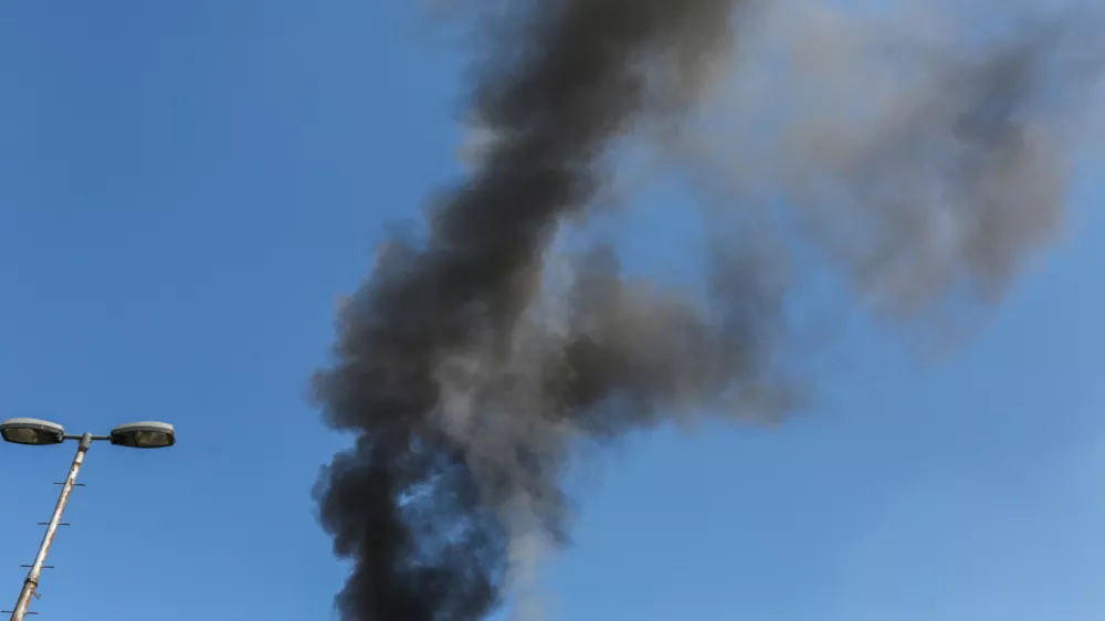 - simbolična fotografija - onesnaževanje okolja, toplogredni plini, izpusti, dim, saje, - 16.04.2019 - Slovenske železnice - muzejski parni vlak SŽ - parna lokomotiva z oznako SŽ 25-026, izdelana leta 1920 na Dunaju//FOTO: Bojan Velikonja