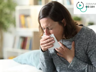 Odkrijte, kako si naravno pomagate pri suhem in dražečem ka&scaron;lju ter kdaj obiskati zdravnika (Foto: Getty Images/Pheelings Media)