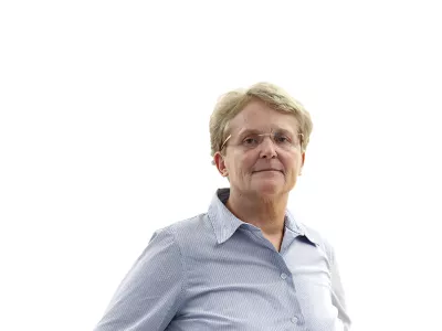 Tatjana PihlarZA ONLINE - Redakcija Dnevnik 2024 - portreti za komentarje in kolumne - kolumnisti - komentatorji &ndash; novinarji - portret //FOTO: Luka Cjuha