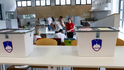 - Voli&scaron;če O&Scaron; Fužine.- 09.06.2024. - Volitve v Evropski parlament in &scaron;tirje referendumi za preferenčni glas, o Evtanaziji, o rabi marihuane v medicinske namene in za rekreativno uporabo 2024.//FOTO: Bojan Velikonja