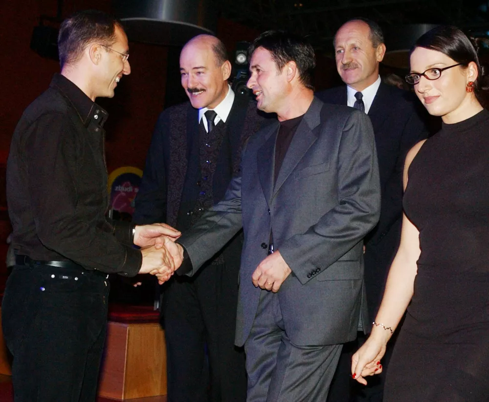 izbor Lepa soseda 2002 v BOFu, Jurij Schollmayer Rok Lasan Jano&scaron; Kern Branko Pavlin Tja&scaron;i Artnik