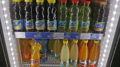 V Sparu, Lidlu, Hoferju, Mercatorju in Tu&scaron;u vztrajajo, da so se cene sladkih pijač na njihovih policah zvi&scaron;ale zgolj za povi&scaron;anje davčne stopnje. Foto: Luka Cjuha