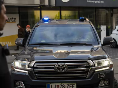 Policija Kriminal7.12.2024 Privedba treh osumljencev za mafijski umor Satka Zovka pred preiskovalnega sodnika. Okrožno sodi&scaron;če v Ljubljani. FOTO: Nik Erik Neubauer