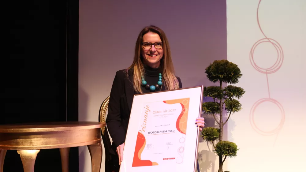 Jana Erjavec (Biosistemika),- 30.03.2023 - Zlata nit 2023 - medijsko-raziskovalni projekt časnika Dnevnik - izbor najbolj&scaron;ih zaposlovalcev &ndash; zaključni dogodek - //FOTO: Bojan Velikonja