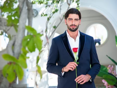 Sanjski mo&scaron;ki Hrva&scaron;ke, za katerega se potegujejo tudi tri Slovenke. F Voyo