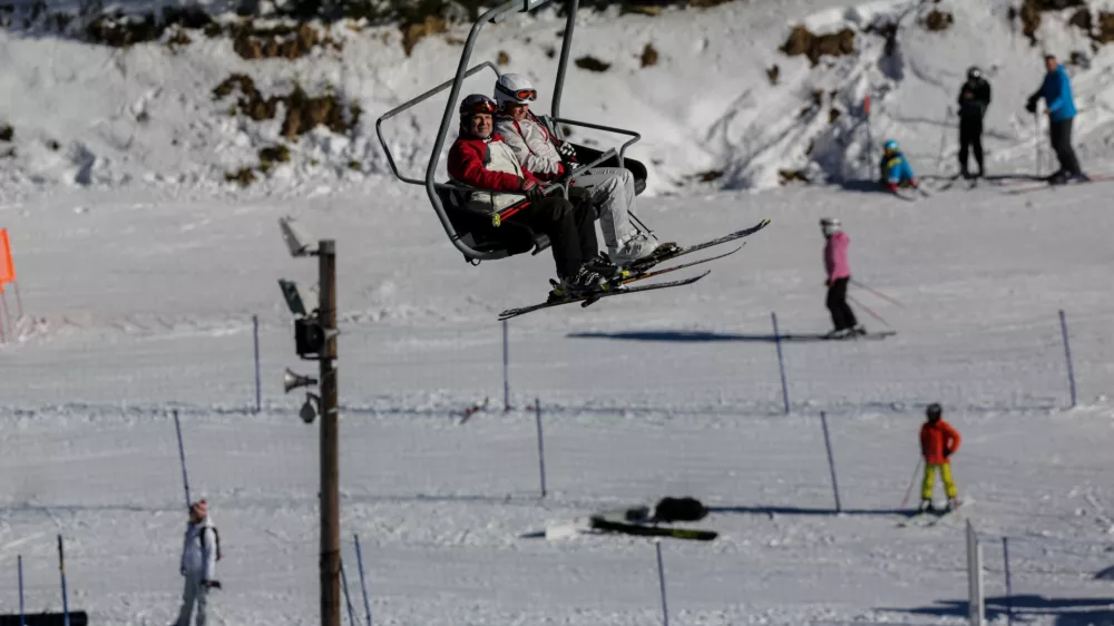 - 28.01.2017 - ROGLA - smuči&scaron;če - smučarji   //FOTO: Luka Cjuha.