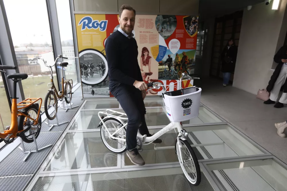 Sodobno različico kolesa pony lahko srečujemo tudi na ljubljanskih ulicah.&nbsp;Foto:&nbsp;Luka Cjuha