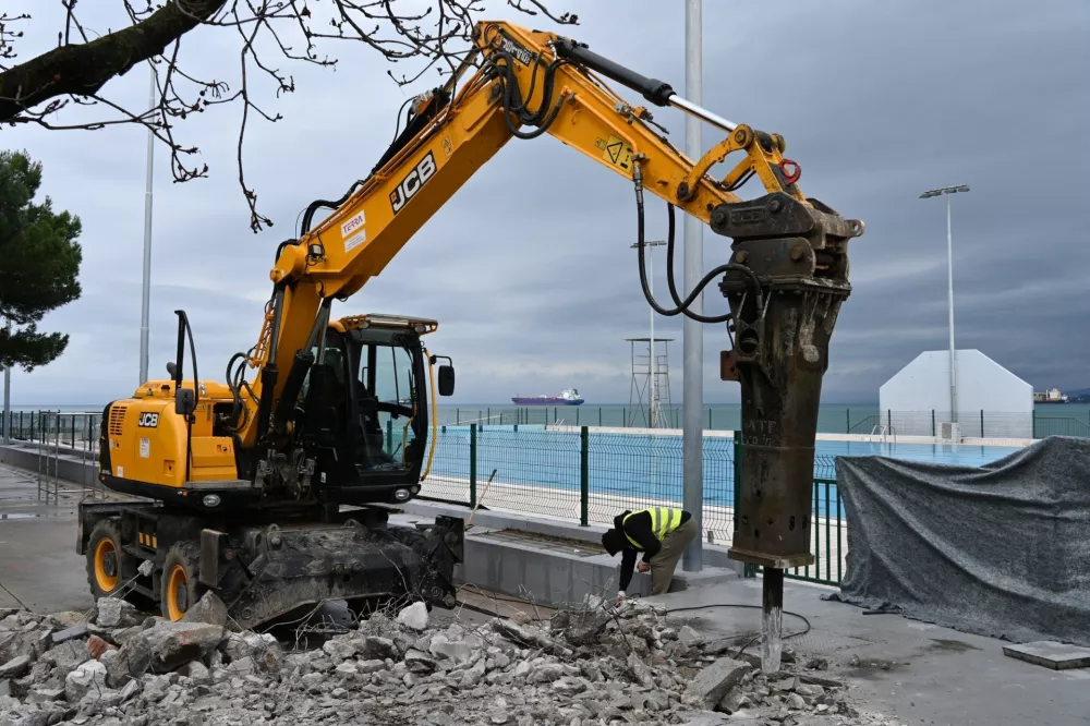 Začela se je prva faza prenove kopali&scaron;ča v Žusterni. Foto: Mestna občina Koper