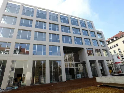 - 27.10.2022 &ndash; &Scaron;umi center - stanovanjsko-hotelski objekt investitorja družbe &Scaron;umijev Kvart iz sistema KD Group, Slovenska cesta v Ljubljani, //FOTO: Tomaž Skale