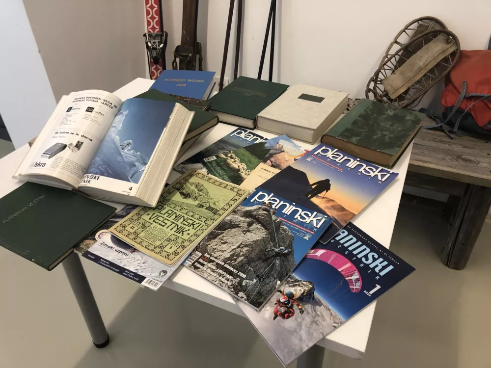 Ob izidu knjige Mojstran&scaron;ke veverice planinci slavijo &scaron;e zavidljiv jubilej &ndash; 130 let Planinskega vestnika, najstarej&scaron;e revije, ki &scaron;e izhaja na Slovenskem.&nbsp;Foto:&nbsp;Eva Branc