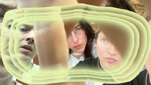 Londonski postrockovski trio Still House Plants sestavljajo Jess Hickie-Kallenbach, Finlay Clark in David Kennedy. S preprosto postavo vokala, kitare in bobnov ustvarjajo glasbo, ki nemirno vijuga v različnih smereh. Njihova tretja plo&scaron;ča if i don't make it, i love u predstavlja doslej najpopolnej&scaron;e utele&scaron;enje njihovega zvoka, na marsikateri lestvici je postal album leta 2024. Foto: arhiv festivala MENT