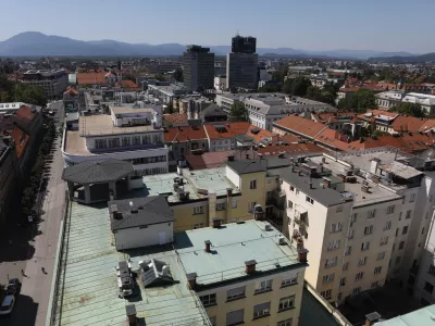 - 05.08.2022 &ndash; Ljubljana &ndash; občinske nepremičnine na katere naj bi ljubljanska občina montirala sončne elektrarne -  //FOTO: Luka Cjuha