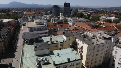 - 05.08.2022 &ndash; Ljubljana &ndash; občinske nepremičnine na katere naj bi ljubljanska občina montirala sončne elektrarne -  //FOTO: Luka Cjuha