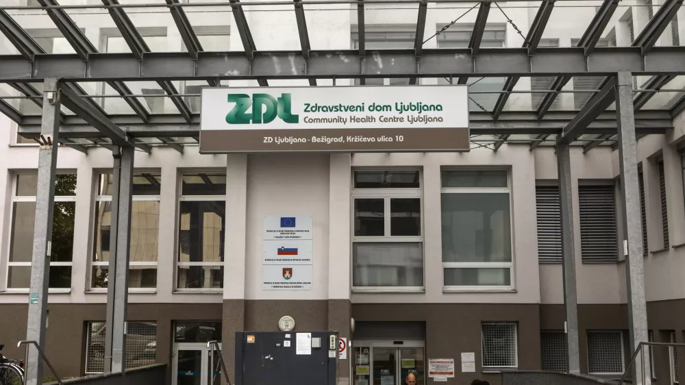 - 08.10.2021 - Zdravstveni dom Ljubljana ZD Bežigrad, Kržičeva ulica 10   //FOTO: Luka Cjuha.