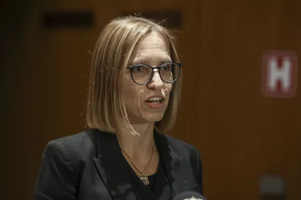 nova ministrica za zdravje Valentina Prevolnik Rupel,- 13.10.2023 &ndash; Državni zbor &ndash; 49. izredna seja DZ - odločali o predlogu kandidatke za novo ministrico za zdravje Valentine Prevolnik Rupel ter o predlogu za razre&scaron;itev ministrice za kmetijstvo, gozdarstvo in prehrano Irene &Scaron;inko; //FOTO: Luka Cjuha