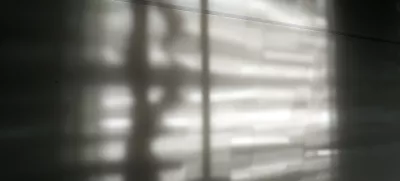 - simbolična fotografija - Letališče Edvarda Rusjana Maribor - sence - 17.10.2017 - Občina Hoče-Slivnica - podpis pogodbe in položitev temeljnega kamna za novi obrat podjetja Magna Steyr - kanadsko-avstrijski avtomobilski gigant Magna International oziroma njena graška družba Magna Steyr bo v Sloveniji zgradil nov ličarski obrat, v katerem bo delo dobilo 400 ljudi - //FOTO: Bojan Velikonja