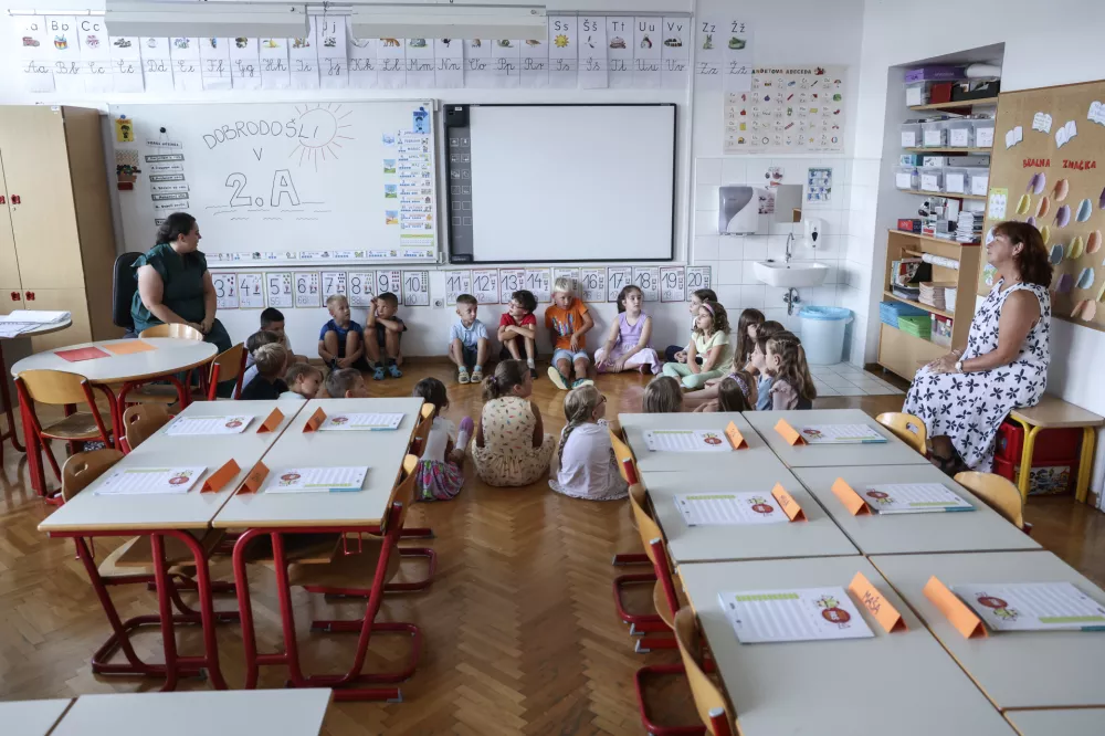 - O&Scaron; Vita Kraigherja- 02.09.2024 - prvi &scaron;olski dan učnega leta 24/25 - &scaron;olstvo, &scaron;ola, učenci, dijaki //FOTO: Jaka Gasar / Foto: Jaka Gasar