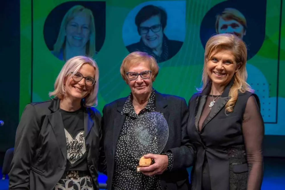 &Scaron;pela Režun, Zasavka leta 2023, in Metka Podpečan z Zasavko leta 2024 Alenko Knez&nbsp;/ Foto: Branko Klančar