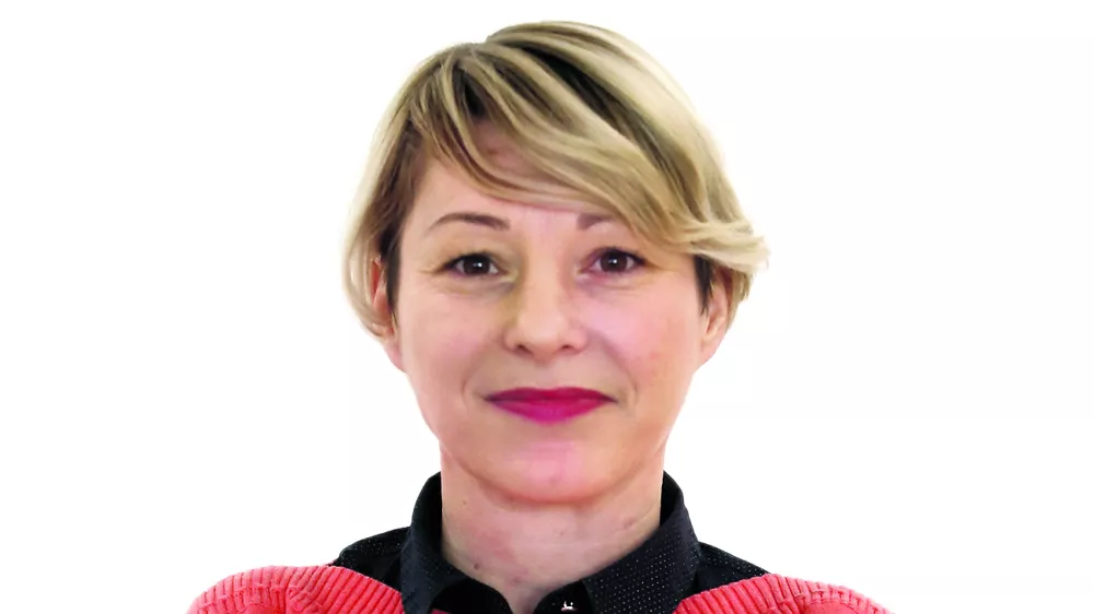 Nata&scaron;a Bucik Ozebek- Redakcija Dnevnik 2024 - portreti za komentarje in kolumne - kolumnisti - komentatorji &ndash; novinarji - portret //FOTO: Luka Cjuha