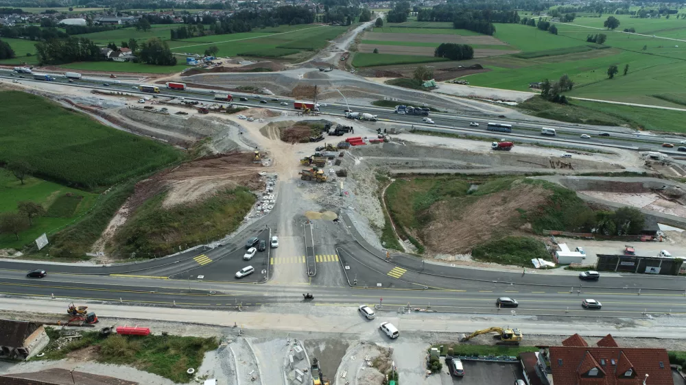 Gradbi&scaron;če avtocestnega priključka Dragomer F Dars