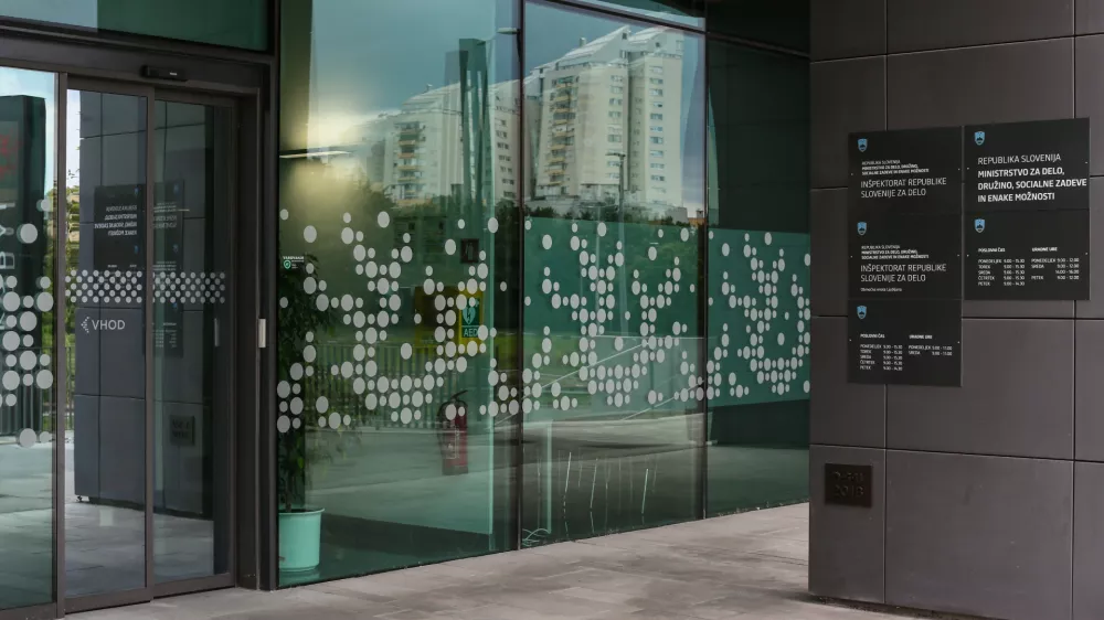  - 21.08.2019 &ndash; Ministrstvo za delo, družino, socialne zadeve in enake možnosti - In&scaron;pektorat RS za delo - &Scaron;tukljeva cesta 44 v Ljubljani - stavba //FOTO: Luka Cjuha.