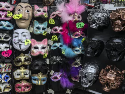 - Benetke - zaradi &scaron;irjenja koronavirusa prepovedane vse javne prireditve, vključno z bene&scaron;kim pustnim karnevalom - 25.02.2020 &ndash; ITALIJA &ndash; Koronavirus - žari&scaron;če koronavirusa v Italiji je v Lombardiji, več okuženih je &scaron;e v Benečiji, ter Emiliji-Romanji - &scaron;tevilo okuženih z virusom SARS-CoV-2 na evropskih tleh se je povzpelo na 229 in doslej zahteval sedem življenj, //FOTO: Jaka Gasar