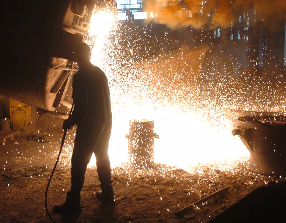 Metal Ravne, d. o. o., Ravne na Koro&scaron;kem - podjetje za proizvodnjo dolgih proizvodov in je eno izmed družb skupine SIJ - Slovenska industrija Jekla, - jeklarna - proizvodnja jekla,//FOTO: Matej Pov&scaron;eOPOMBA: ZA OBJAVO V SOBOTNI PRILOGI DNEVNIK&ndash; REPORTAŽA