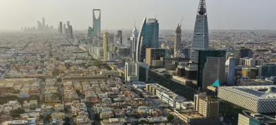 V puščavski državi nebotičniki rastejo v višave. / Foto: Getty Images