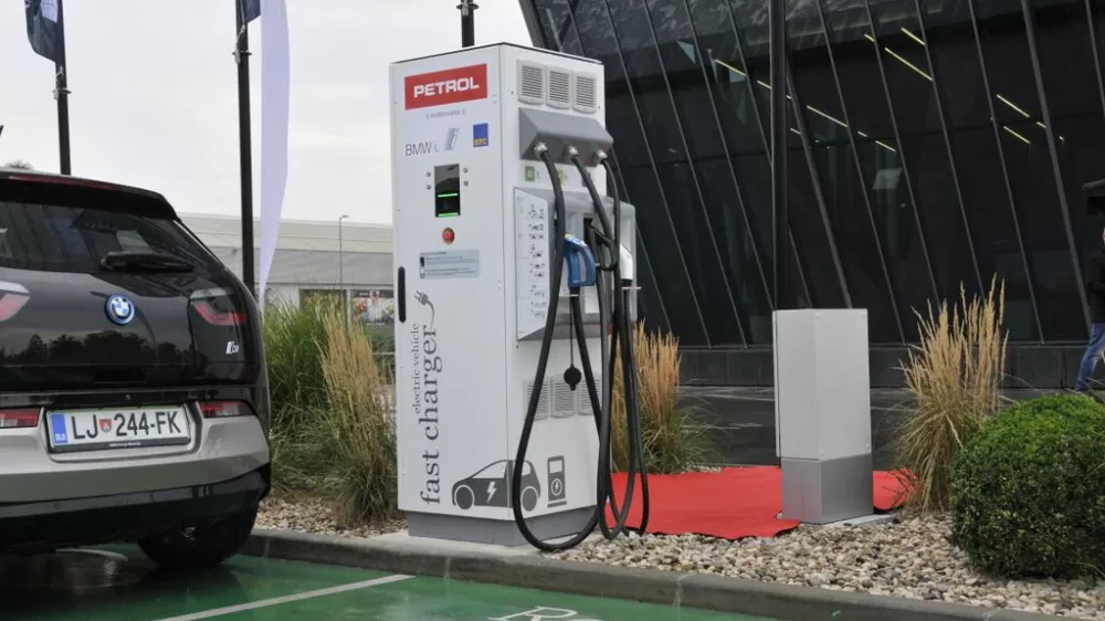 hitra polnilnica za električna vozila