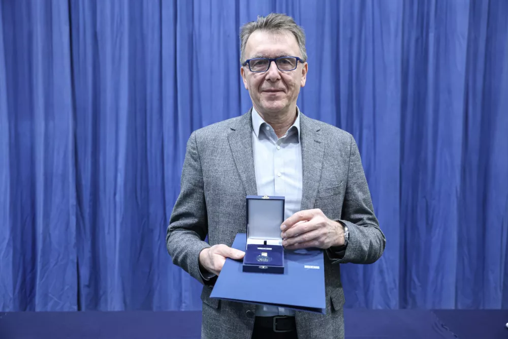 1- 12.02.2025 - Policija je nagradila 66 izjemnih posameznikov, ki so v najrazličnej&scaron;ih okoli&scaron;činah pomagali re&scaron;evati življenja ljudi - podelitev, policija, hrabrost, požrtvovalnost, priznanja//FOTO: Jaka Gasar